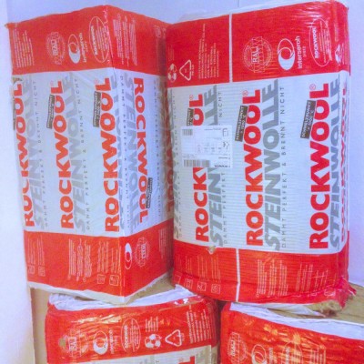 four_large_packs_of_rockwool_in_each_corner-400x400 four_large_packs_of_rockwool_in_each_corner-400x400