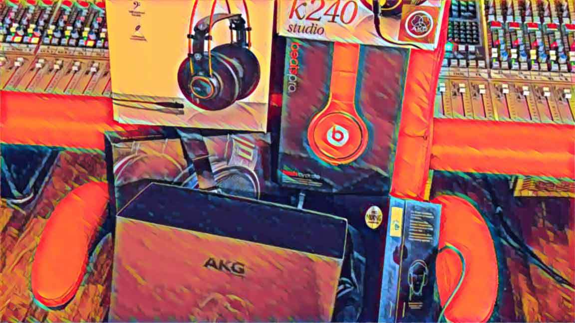 headphones_instaart_img_1143